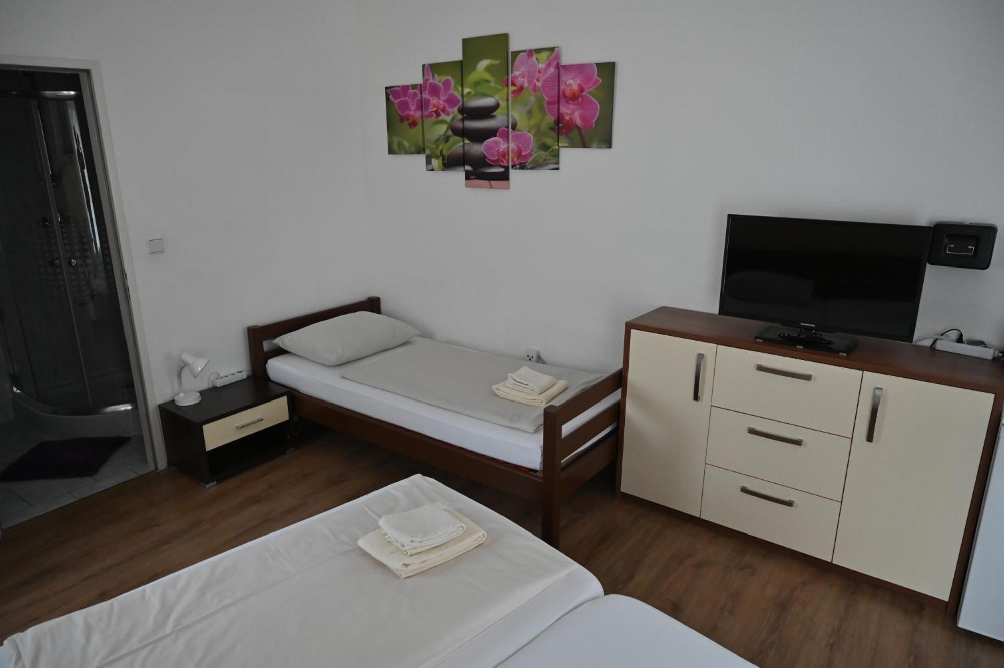 Haus Nova Bed & Breakfast Wiener Neustadt