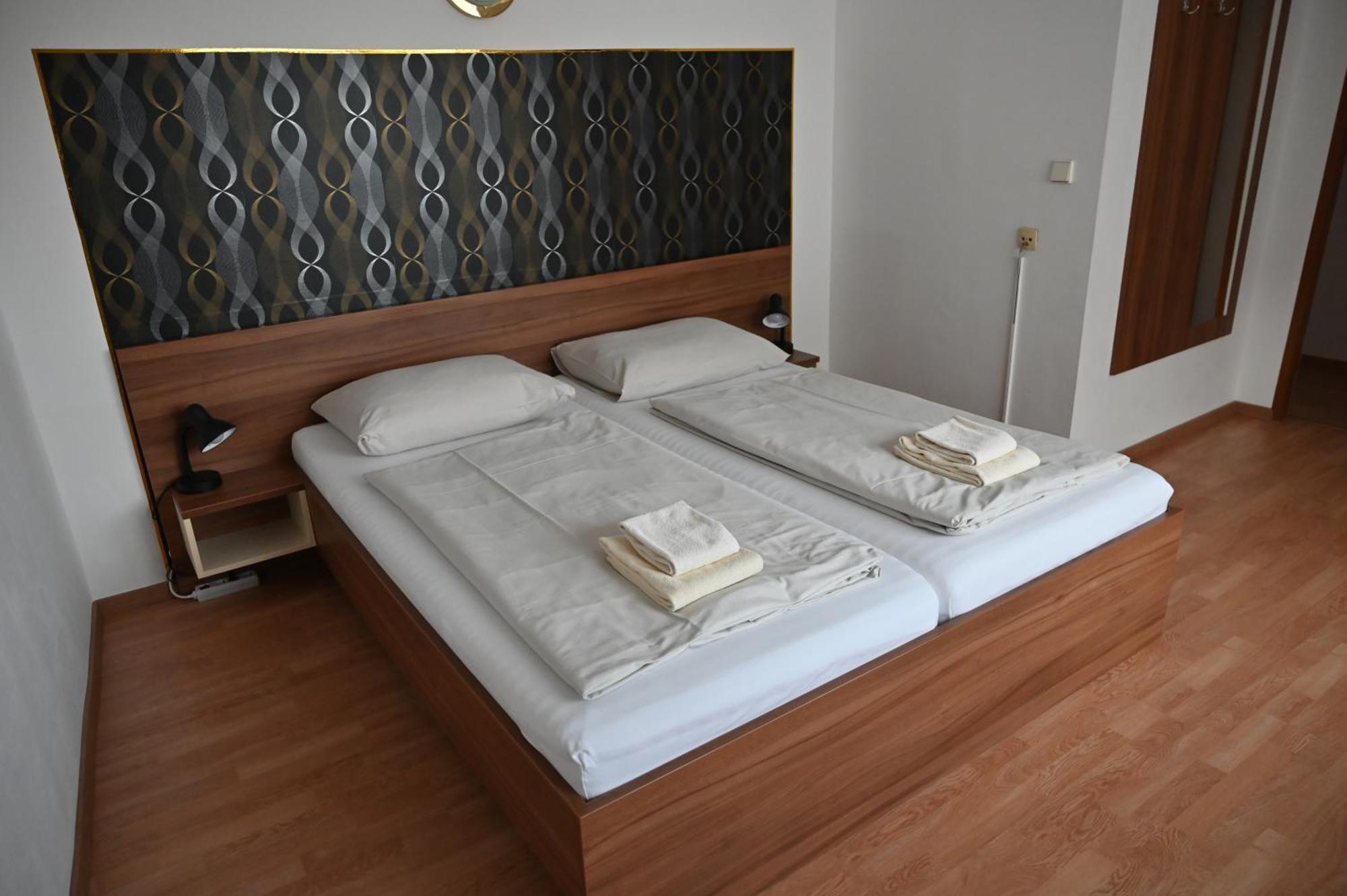 Haus Nova Bed & Breakfast Wiener Neustadt